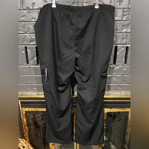 Nike Women’s Hiking Pants - Picture 4 of 6